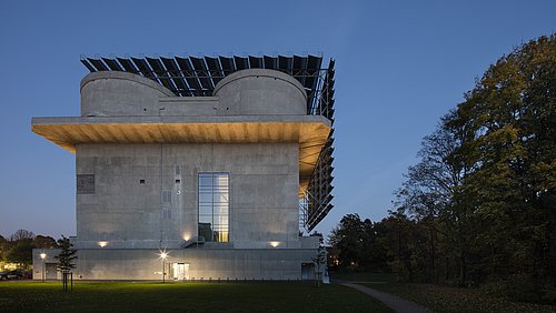 Foto, Außenansicht des Hamburger Energiebunkers