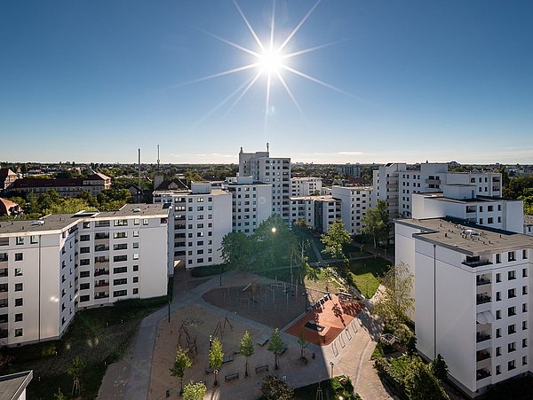 Foto, Luftaufnahme einer Wohnsiedlung aus modernen Mehrfamilienhäusern