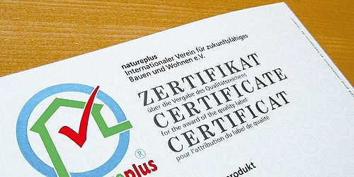 Foto, Brief mit Briefkopf und Logo von natureplus