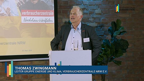 Grafik, Screenshot aus dem Video "Jahrestagung des Gebäudeforums klimaneutral | Impuls von Thomas Zwingmann" als Vorschau.