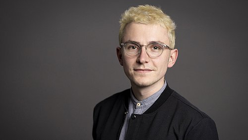 Foto, Adrian Fricker